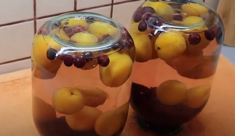 Компот из вишни на зиму - пошаговые рецепты вишневого компота