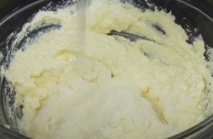 Как приготовить сырники из творога на сковороде пышные и вкусные?