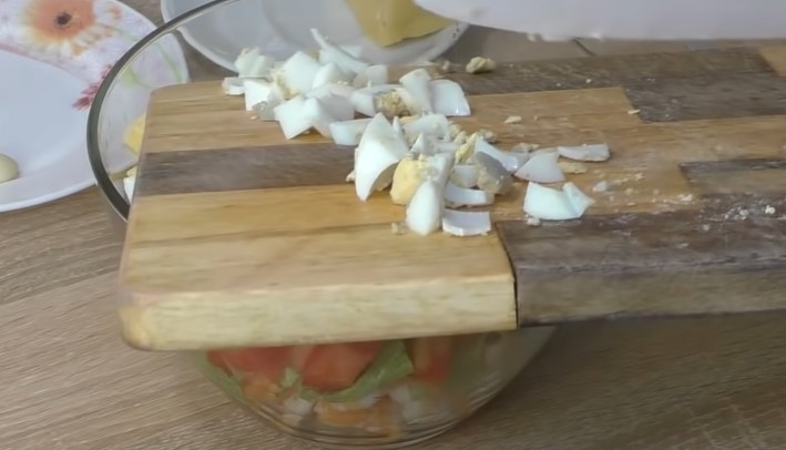 Самые вкусные салаты с креветками на праздничный стол