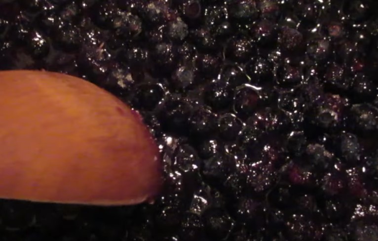 Варенье из черники на зиму: 8 простых рецептов черничного варенья